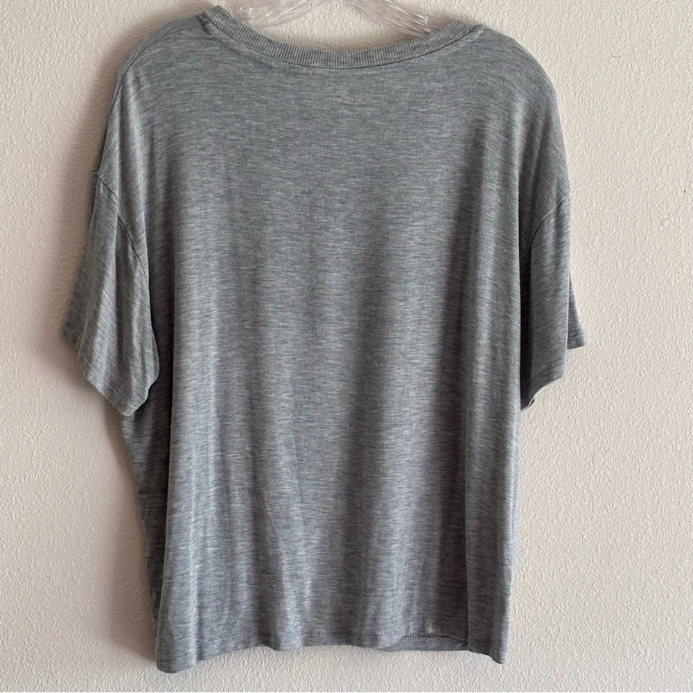 True Craft Gray Crewneck Women's T-Shirt Size Large Short Sleeve - Picture 7 of 8